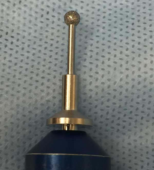 Debridement tool close up